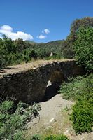 Le village de Fourfouras en Crète. Le pont de Manouras près d'Agios Ioannis. Cliquer pour agrandir l'image dans Adobe Stock (nouvel onglet).