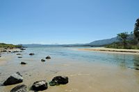 Le village de Georgioupoli en Crète. L'embouchure de la rivière Kalyvaki. Cliquer pour agrandir l'image dans Adobe Stock (nouvel onglet).