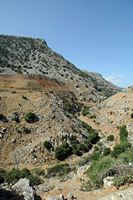 Le village de Goniès en Crète. Les gorges de Gonies. Cliquer pour agrandir l'image dans Adobe Stock (nouvel onglet).
