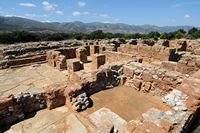 Le village de Malia en Crète. La crypte à piliers du palais. Cliquer pour agrandir l'image dans Adobe Stock (nouvel onglet).