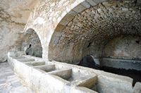 Le village de Malia en Crète. Grande fontaine du village de Krassi. Cliquer pour agrandir l'image dans Adobe Stock (nouvel onglet).