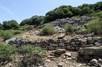 Le village de Néapolis en Crète. Les ruines de la cité antique de Dréros. Cliquer pour agrandir l'image dans Adobe Stock (nouvel onglet).