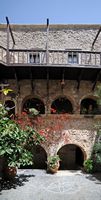 Le village de Palékastro en Crète. Cellules du monastère de Moni Toplou. Cliquer pour agrandir l'image dans Adobe Stock (nouvel onglet).