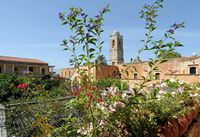 Le monastère d'Agia Triada en Crète. Le campanile. Cliquer pour agrandir l'image dans Adobe Stock (nouvel onglet).