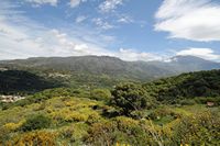 Le village de Thronos en Crète. Le village de Thronos vu depuis la route de Meronas. Cliquer pour agrandir l'image dans Adobe Stock (nouvel onglet).