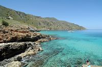 Le village de Vamos en Crète. La crique d'Omprosgialos. Cliquer pour agrandir l'image dans Adobe Stock (nouvel onglet).