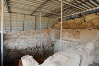Le village de Zakros en Crète. Le bassin lustral du palais de Zakros. Cliquer pour agrandir l'image dans Adobe Stock (nouvel onglet).
