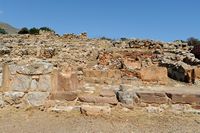 Le village de Zakros en Crète. Le cellier de la cuisine du palais de Zakros. Cliquer pour agrandir l'image dans Adobe Stock (nouvel onglet).
