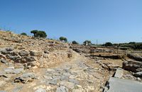 Le village de Zakros en Crète. La rue du port de la cité de Zakros. Cliquer pour agrandir l'image dans Adobe Stock (nouvel onglet).