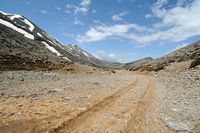 Le village de Zoniana en Crète. La route de Zoniana au Nida. Cliquer pour agrandir l'image dans Adobe Stock (nouvel onglet).