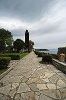 Le quartier de l’Esplanade de la ville de Corfou. La promenade. Cliquer pour agrandir l'image dans Adobe Stock (nouvel onglet).