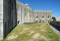 La nouvelle forteresse de la ville de Corfou. Les baraquements anglais. Cliquer pour agrandir l'image dans Adobe Stock (nouvel onglet).