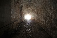 La nouvelle forteresse de la ville de Corfou. Le tunnel d'accès à la forteresse supérieure. Cliquer pour agrandir l'image dans Adobe Stock (nouvel onglet).