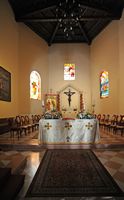 Le sud de la vieille ville de Corfou. Nef de la cathédrale catholique. Cliquer pour agrandir l'image dans Adobe Stock (nouvel onglet).