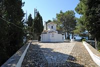 La presqu’île de Kanóni à Corfou. Le monastère de l'île de Pondikonissi. Cliquer pour agrandir l'image dans Adobe Stock (nouvel onglet).