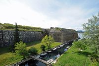 La vieille forteresse de la ville de Corfou. La douve de la mer et le bastion de Savorgnan. Cliquer pour agrandir l'image dans Adobe Stock (nouvel onglet).