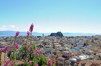 La ville de Corfou. Vue depuis la nouvelle forteresse. Cliquer pour agrandir l'image dans Adobe Stock (nouvel onglet).