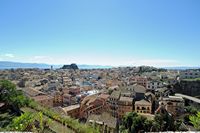 La ville de Corfou. Vue depuis la nouvelle forteresse. Cliquer pour agrandir l'image dans Adobe Stock (nouvel onglet).