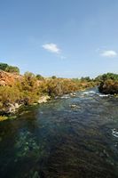 La ville de Gazi en Crète. Le cours supérieur de la rivière Almyros. Cliquer pour agrandir l'image dans Adobe Stock (nouvel onglet).