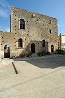 La ville de Gazi en Crète. Le palais Modino à Rodia. Cliquer pour agrandir l'image dans Adobe Stock (nouvel onglet).