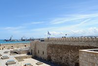 Les fortifications d’Héraklion en Crète. Terrasse de la forteresse. Cliquer pour agrandir l'image dans Adobe Stock (nouvel onglet).