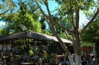 Café Itogrotilis à Rhodes. Cliquer pour agrandir l'image.