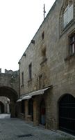 Auberge d'Angleterre à Rhodes. Cliquer pour agrandir l'image.