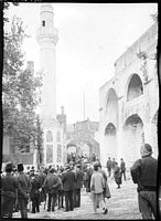 Crowd in front of the Auberge d'Auvergne Rhodes, photographed by Lucien Roy around 1911. Click to enlarge the image.