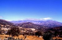 Les Montagnes Blanches en Crète. Les Montagnes Blanches vues de l'est. Cliquer pour agrandir l'image.