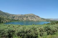 La province de La Canée en Crète. Le lac Kournas. Cliquer pour agrandir l'image.