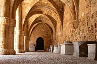 Voûtes de l'Hôpital des Chevaliers à Rhodes. Cliquer pour agrandir l'image.