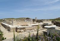Le sanctuaire d'Apollon à Délos en Grèce. Le temple de Léto. Cliquer pour agrandir l'image.