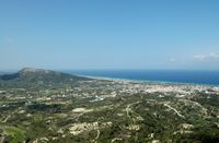 Vue de l'aérodrome de Paradisi depuis le monastère de Filérimos à Rhodes. Cliquer pour agrandir l'image.