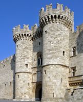 Porte principale du palais des Grands Maîtres à Rhodes. Cliquer pour agrandir l'image.