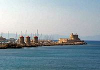 Jetée du port de Mandraki à Rhodes. Cliquer pour agrandir l'image.