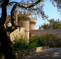 Porte d'Amboise des fortifications de Rhodes. Cliquer pour agrandir l'image.