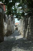 Rue Homère à Rhodes. Cliquer pour agrandir l'image.