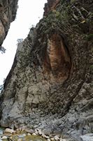 Les gorges de Samaria en Crète. Le défilé des Portes de Fer dans les gorges. Cliquer pour agrandir l'image.