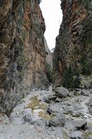 Les gorges de Samaria en Crète. Le défilé des Portes de Fer. Cliquer pour agrandir l'image.