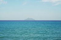 Le village d’Agios Pavlos en Crète. Les îles Paximadia vues depuis Kalamaki. Cliquer pour agrandir l'image.