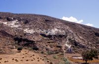 Le village d'Akrotiri à Santorin. Aire de battage de blé. Cliquer pour agrandir l'image.