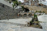 Le village d’Amari en Crète. Fontaine à Meronas. Cliquer pour agrandir l'image.