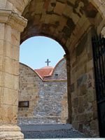 Monastère de la Vierge d'Asclépios à Rhodes. Cliquer pour agrandir l'image.