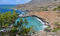 Le village d'Assimi en Crète. La crique d'Agios Antonios (auteur Dretakis Manolis). Cliquer pour agrandir l'image.