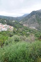 Le village d’Épiskopi en Crète. Le sud de la vallée de la rivière Mousela à Argyroupoli. Cliquer pour agrandir l'image.