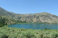 Le village de Georgioupoli en Crète. Le lac de Kournas. Cliquer pour agrandir l'image.