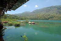 Le village de Georgioupoli en Crète. Le lac de Kournas. Cliquer pour agrandir l'image.