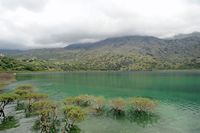 Le village de Georgioupoli en Crète. Le lac de Kournas. Cliquer pour agrandir l'image.