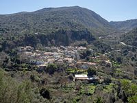 Le village de Gonia en Crète. Le village de Moundros (auteur C. Messier). Cliquer pour agrandir l'image.