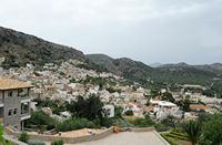 Le village de Kritsa en Crète. Vue du village. Cliquer pour agrandir l'image.